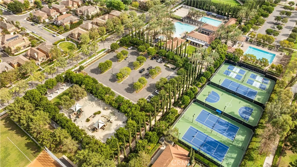 21 Fanpalm, Irvine, CA 92620