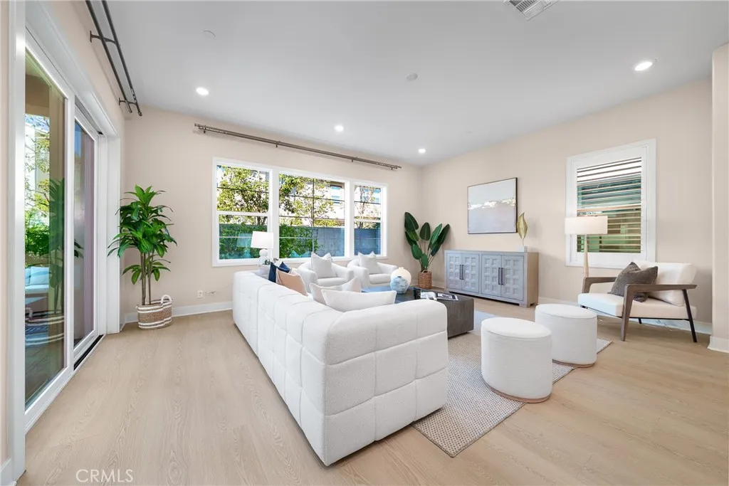 Additional image 27 of 79 Pelican Ln, Irvine, CA 92618