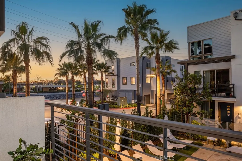 Additional image 85 of 203 Placemark, Irvine, CA 92614