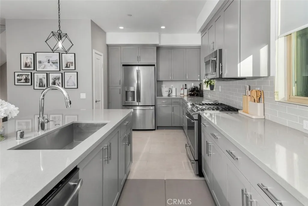 Additional image 77 of 203 Placemark, Irvine, CA 92614