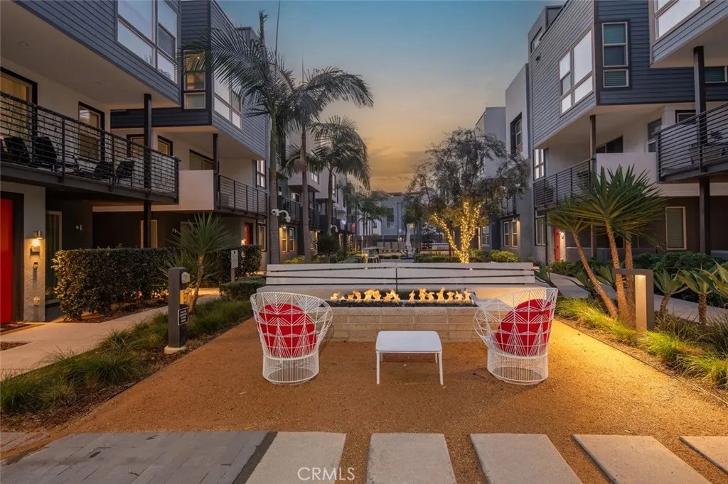 Additional image 111 of 203 Placemark, Irvine, CA 92614