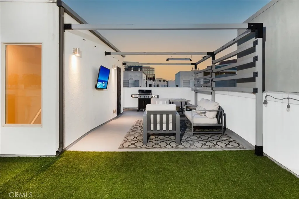 Additional image 99 of 203 Placemark, Irvine, CA 92614