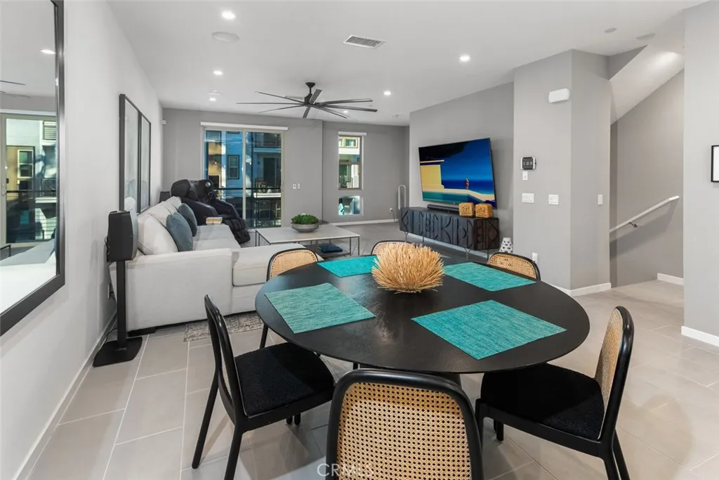 Additional image 83 of 203 Placemark, Irvine, CA 92614