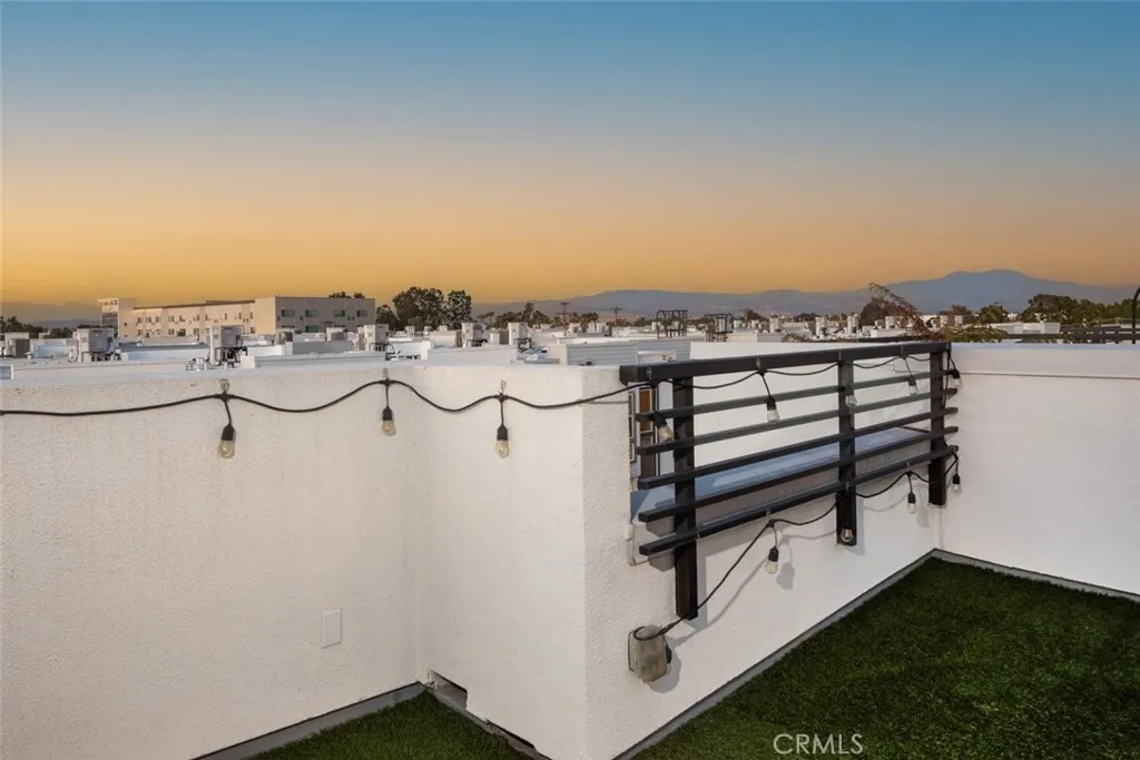 Additional image 42 of 203 Placemark, Irvine, CA 92614