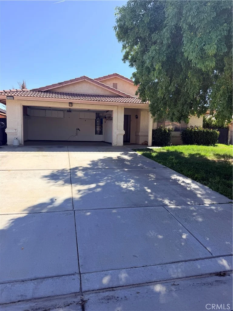2096 Natalie Dr, Rosamond, CA 93560