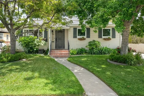850 N Naomi Street, Burbank, CA MLS: BB25104713