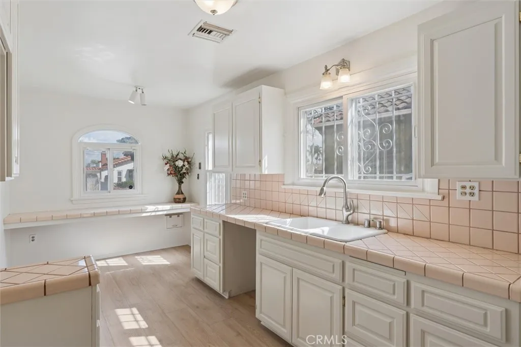 Additional image 33 of 1922 W. 84th Street, Los Angeles, CA 90047