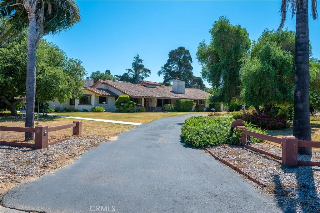 2385 Clarkie Way  