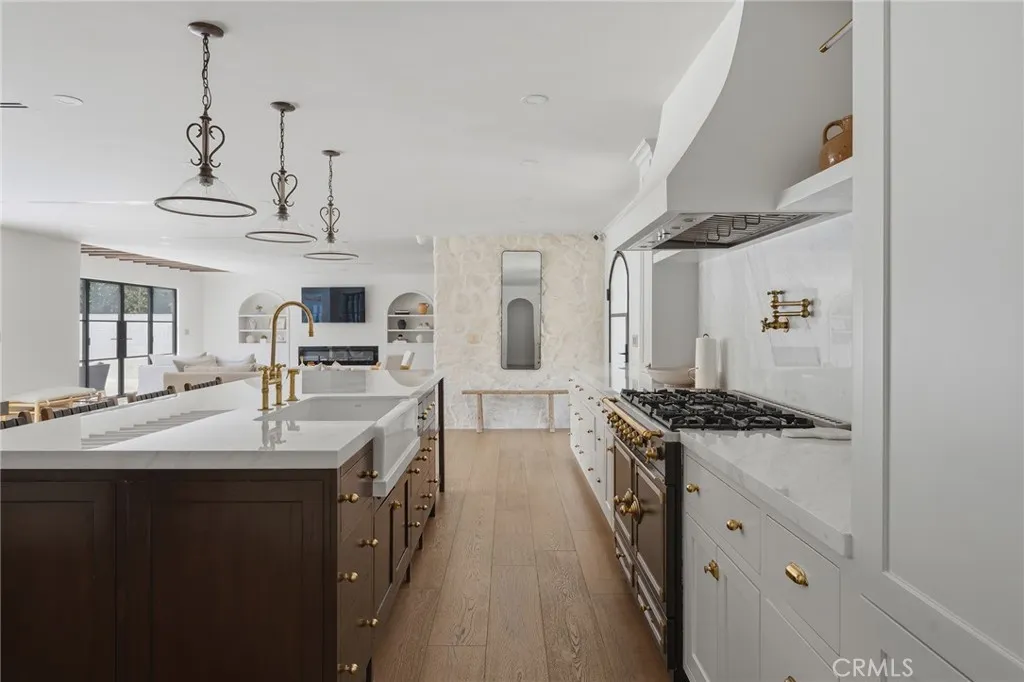 Additional image 75 of 22960 Calvert Street, Woodland Hills, CA 91367