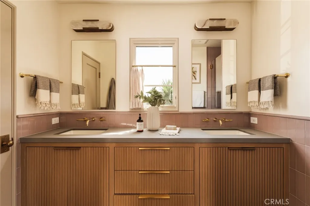 Additional image 83 of 429 20th Street, Manhattan Beach, CA 90266