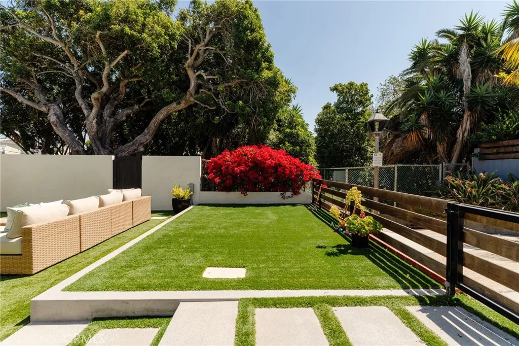 Additional image 93 of 429 20th Street, Manhattan Beach, CA 90266