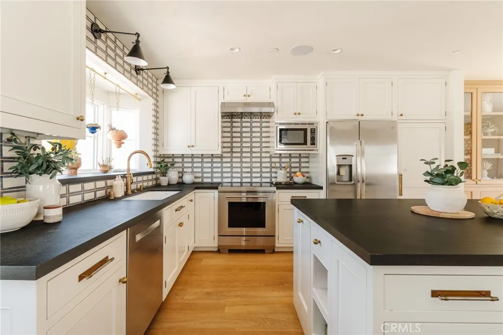 Additional image 70 of 429 20th Street, Manhattan Beach, CA 90266