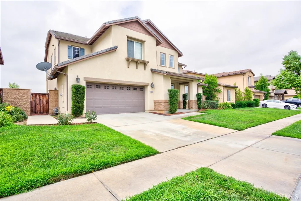 10860 Portofino Ln, Riverside, CA 92503