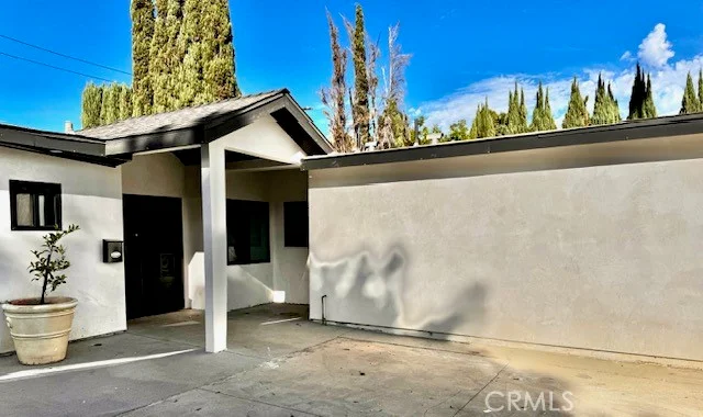 20315 Vose St, Winnetka, CA 91306