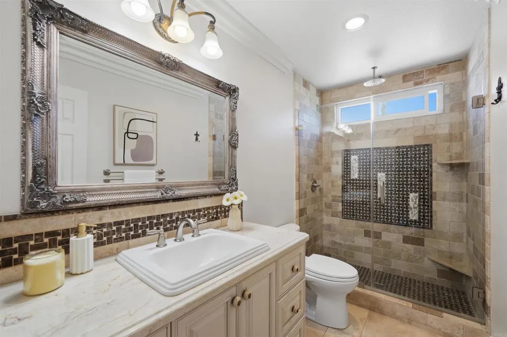 Additional image 90 of 827 Via Barquero, San Marcos, CA 92069