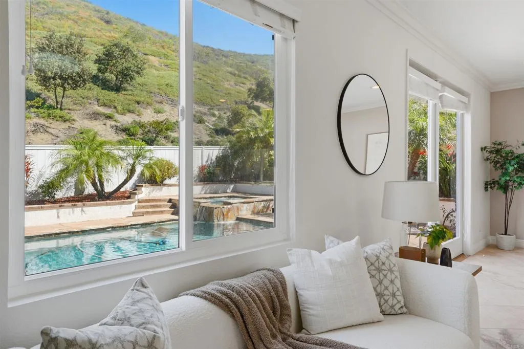 Additional image 92 of 827 Via Barquero, San Marcos, CA 92069