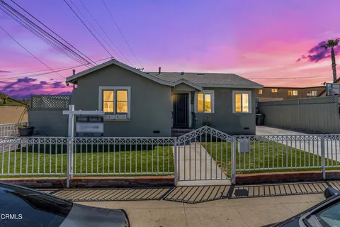 730 W 7th Street, Oxnard, CA MLS: V1-29314