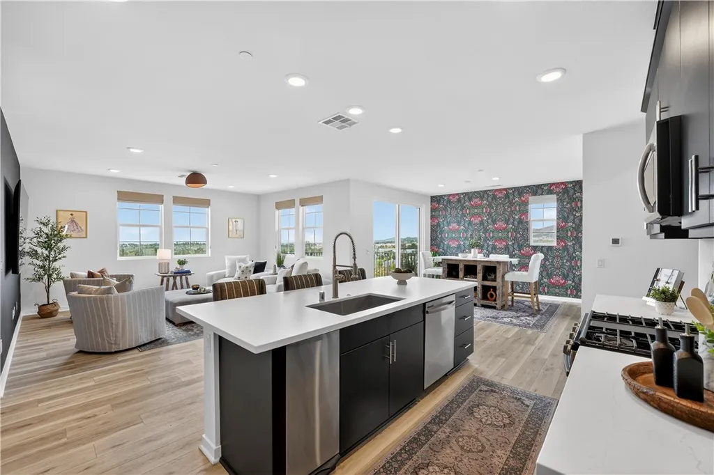 Additional image 8 of 415 Besalu Terrace, Mission Viejo, CA 92694