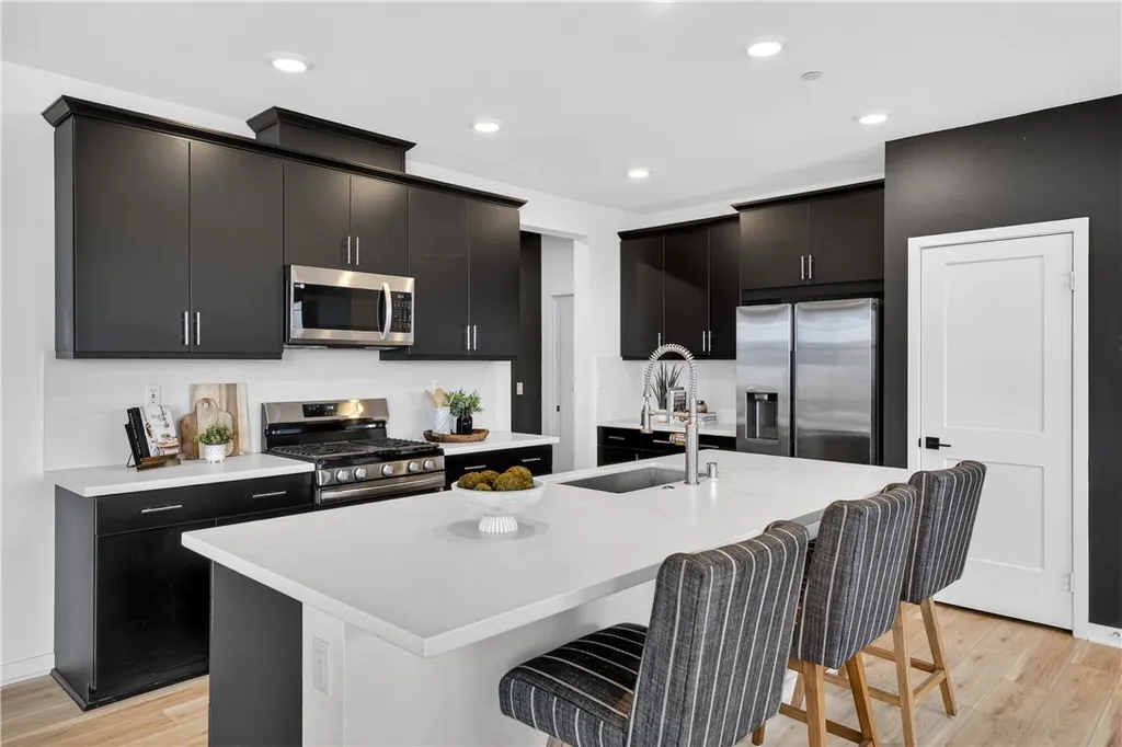 Additional image 10 of 415 Besalu Terrace, Mission Viejo, CA 92694