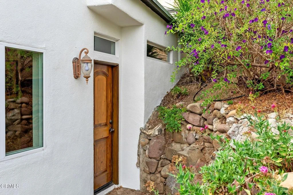 1293 Buena Vista Street, Ventura, CA 93001