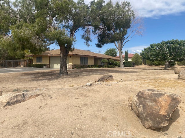 19430 Tomahawk Road, Apple Valley, CA 92307 - MLS#: HD23094659