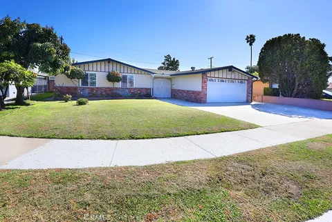 1662 W Chateau Place, Anaheim, CA MLS: PW25078110