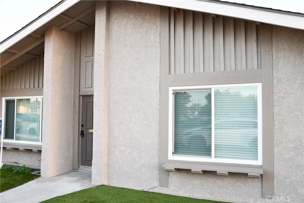 802 E La Veta Ave, Orange, CA 92866 photo 4