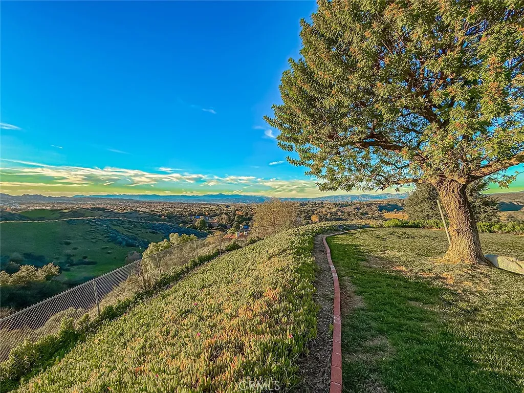 24525 Desert, Newhall, CA 91321