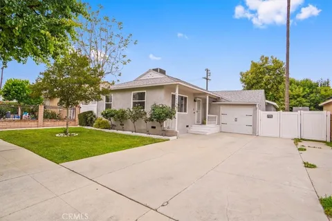 19039 Vanowen Street, Reseda, CA MLS: BB25105364
