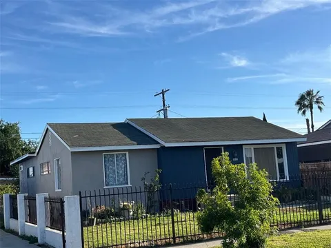 736 E Century Boulevard, Los Angeles, CA MLS: DW25085244