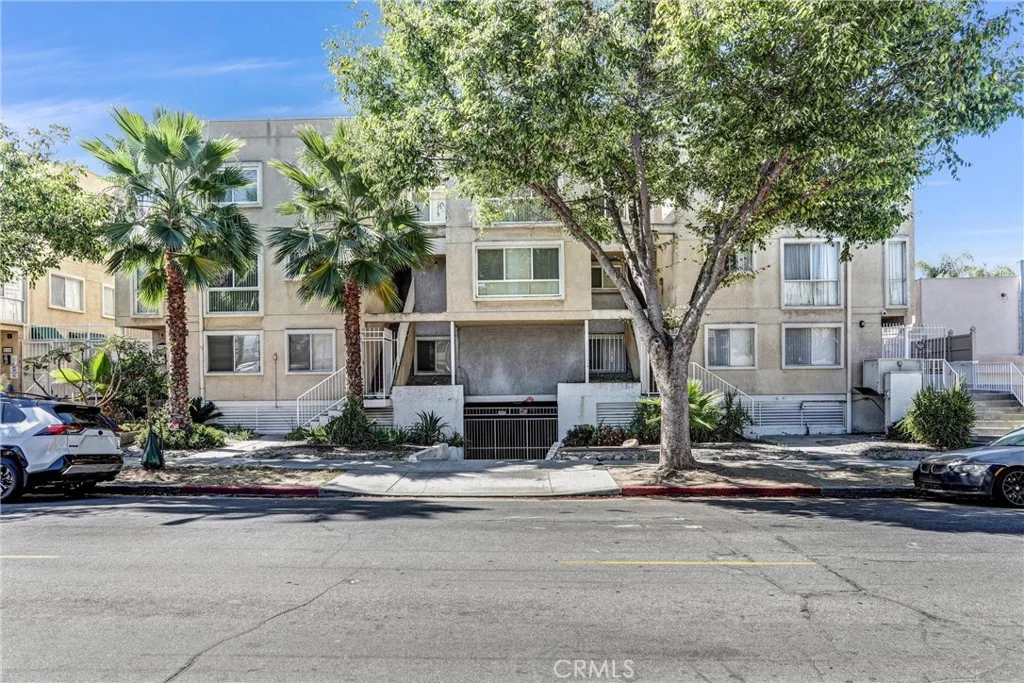116 W Maple St Unit 33, Glendale, CA 91204 photo 2