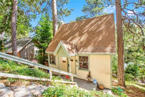 661 Virginia Court, Lake Arrowhead, CA 92352 - MLS#: HD23178561