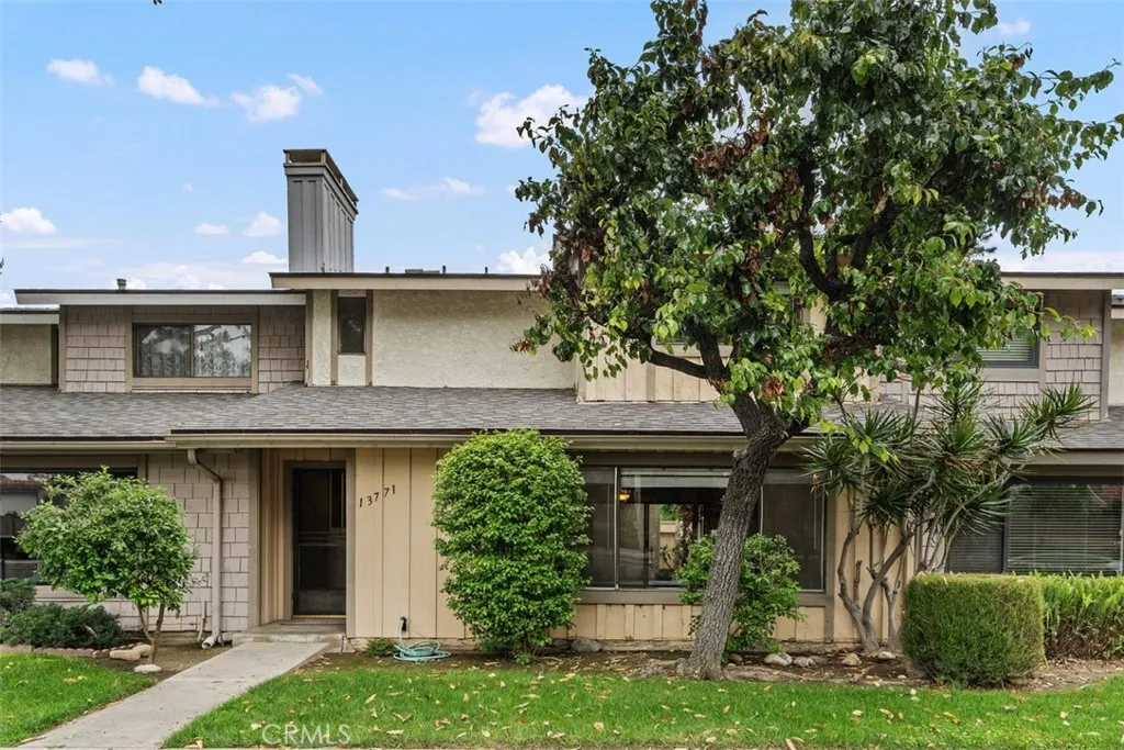 13771 Browning Avenue Unit 4, Tustin, CA 92780