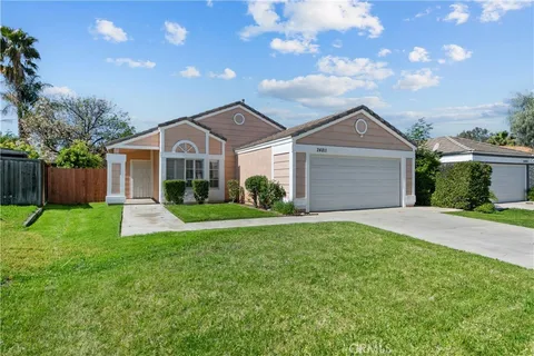 24811 Hollyleaf Lane, Murrieta, CA MLS: SW25082708