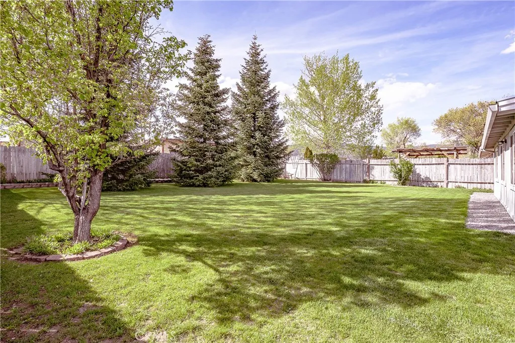 Additional image 39 of 430 N Spring St, Susanville, CA 96130