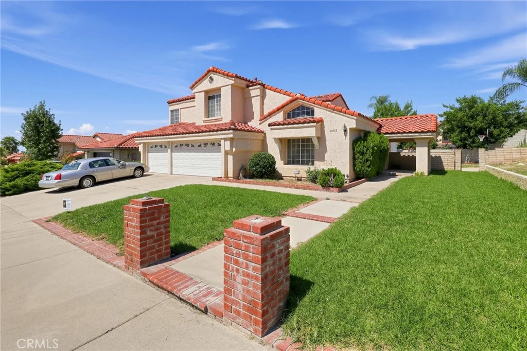 28632 Golden Oak Ln, Highland, CA 92346