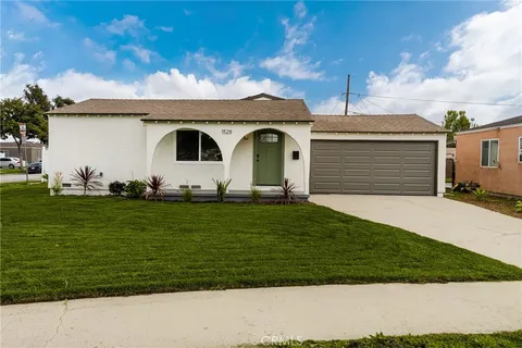 1528 E 126th Street, Compton, CA MLS: WS25055704