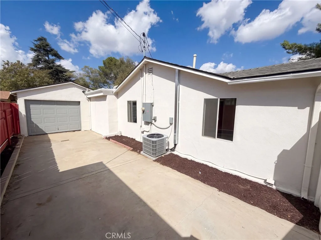 1105 Edgar Ave, Beaumont, CA 92223