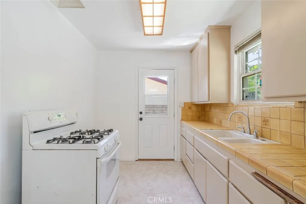 Additional image 66 of 2477 Richelieu Avenue, Los Angeles, CA 90032