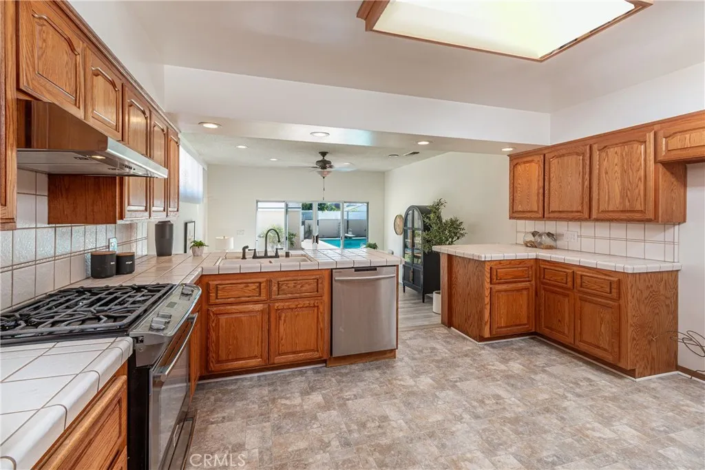 Additional image 37 of 2436 N Lincoln St, Burbank, CA 91504