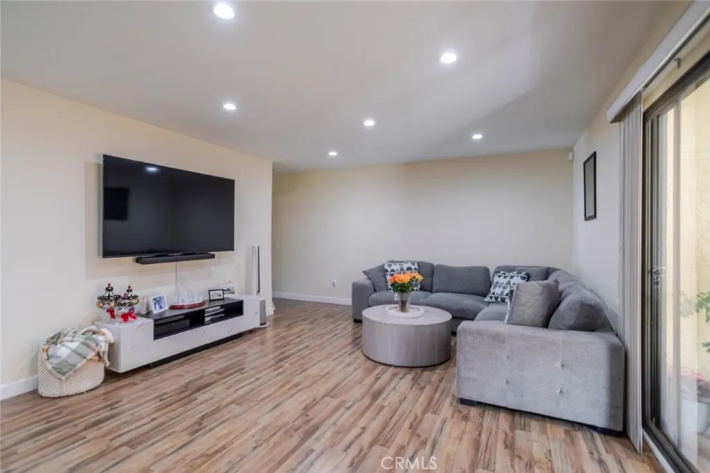 Additional image 39 of 331 N Isabel Street Unit 4, Glendale, CA 91206