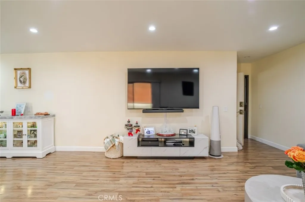 Additional image 11 of 331 N Isabel Street Unit 4, Glendale, CA 91206