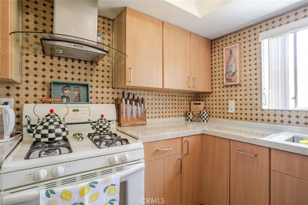 Additional image 50 of 331 N Isabel Street Unit 4, Glendale, CA 91206