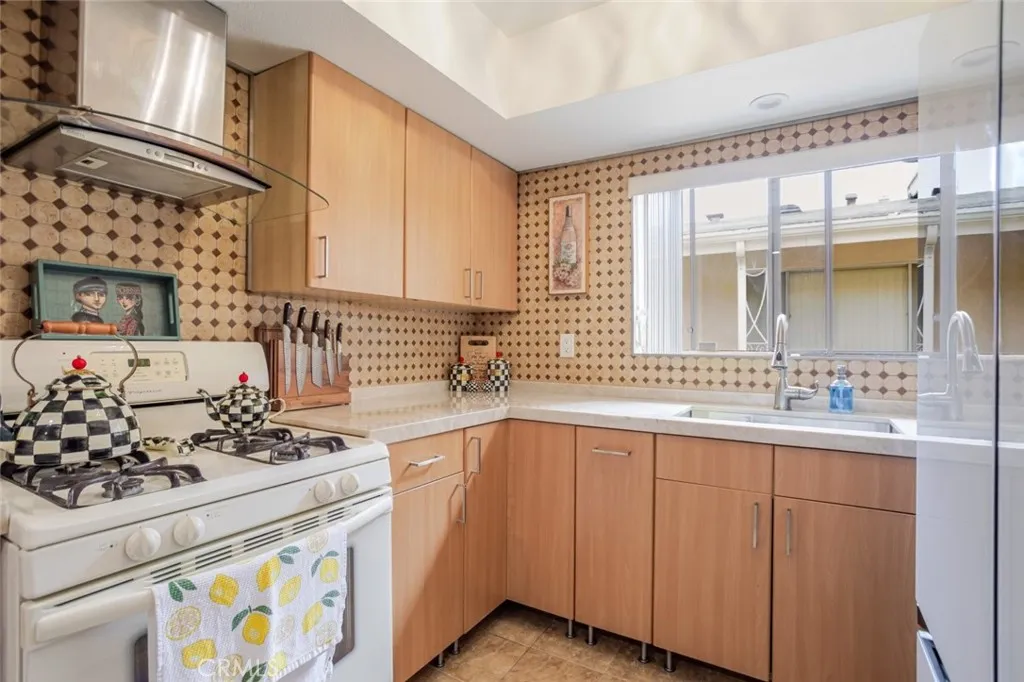 Additional image 17 of 331 N Isabel Street Unit 4, Glendale, CA 91206