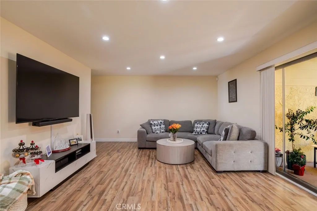 Additional image 41 of 331 N Isabel Street Unit 4, Glendale, CA 91206