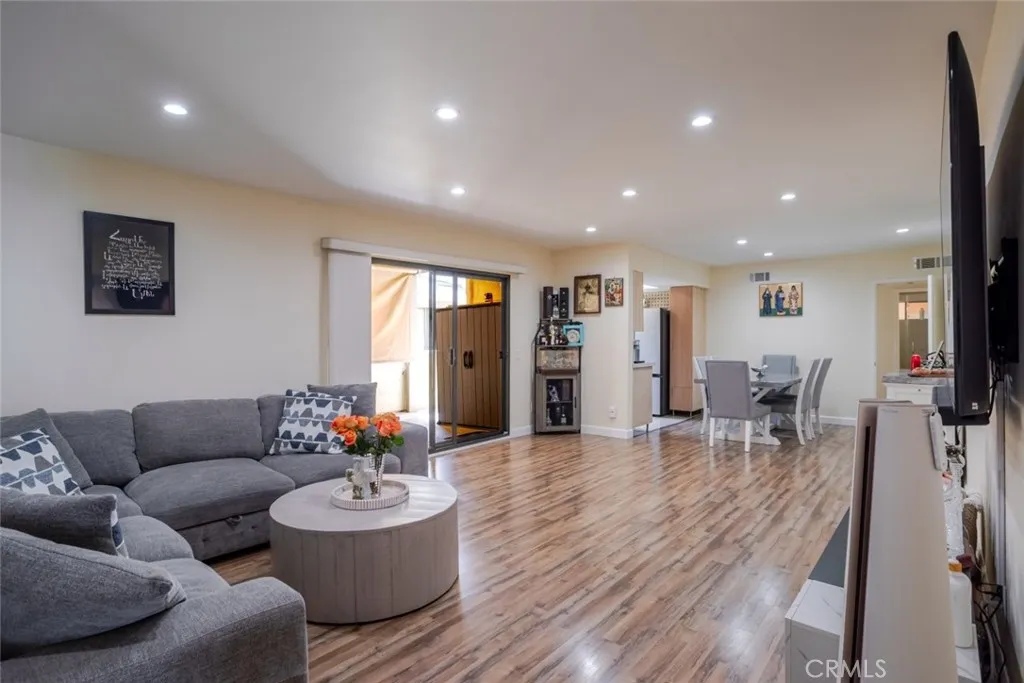 Additional image 40 of 331 N Isabel Street Unit 4, Glendale, CA 91206