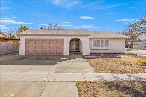 2704 E Avenue R3, Palmdale, CA 93550 - MLS#: SR25028422