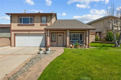 8511 Tujunga Valley Street, Sunland, CA MLS: SR25059707