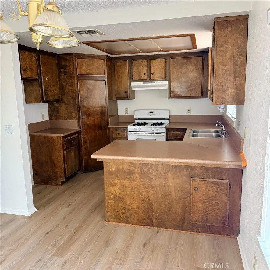 Additional image 52 of 14595 Iroquois Rd, Apple Valley, CA 92307