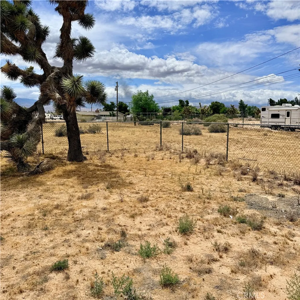 Additional image 31 of 14595 Iroquois Rd, Apple Valley, CA 92307